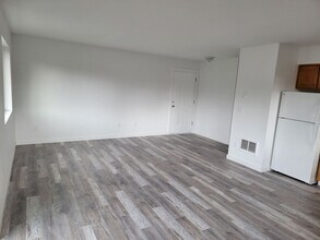 1657-1661 River Rd in Eugene, OR - Building Photo - Building Photo