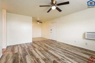 2111 NW Lindy Ave in Lawton, OK - Building Photo - Building Photo