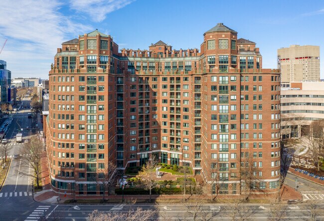 River Court in Cambridge, MA - Foto de edificio - Building Photo