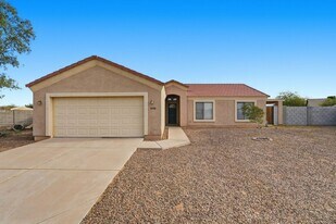 11058 W Carmelita Cir in Arizona City, AZ - Building Photo