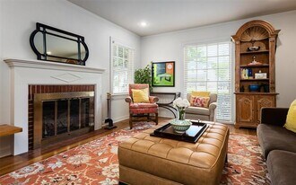 5122 W Amherst Ave in Dallas, TX - Building Photo