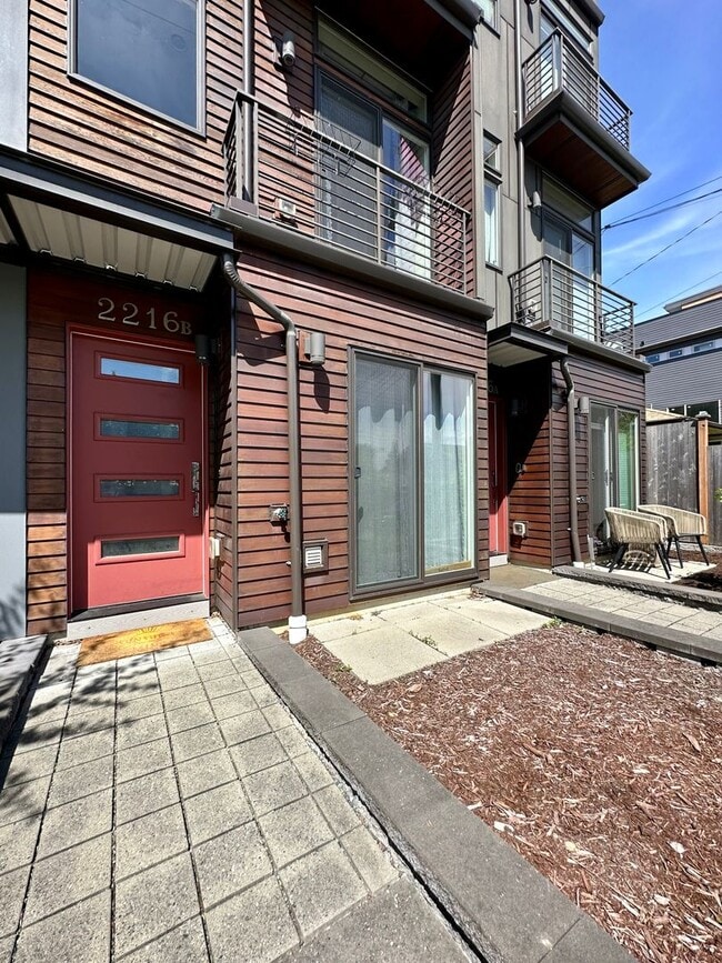 2216 NW 64th St in Seattle, WA - Building Photo - Building Photo