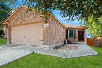 5503 Chase Cyn in San Antonio, TX - Building Photo - Building Photo