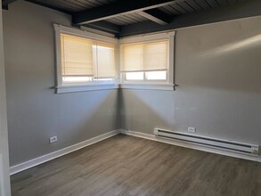 203 W 154th St in Harvey, IL - Building Photo - Building Photo