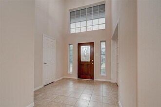 21587 Tims Harbor Dr in Kingwood, TX - Building Photo - Building Photo