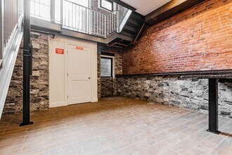 1028 Commonwealth Ave in Allston, MA - Building Photo - Building Photo