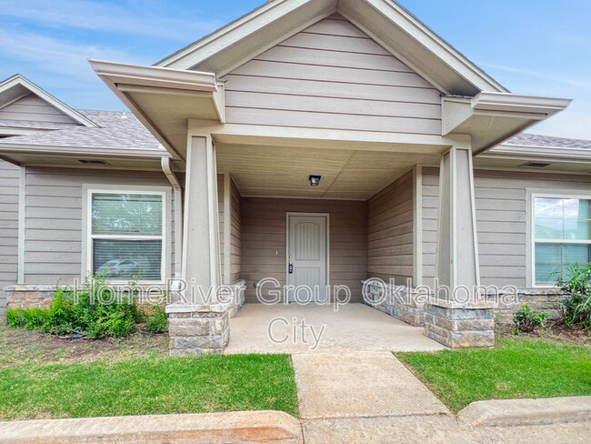 property at 923 SW 92nd St