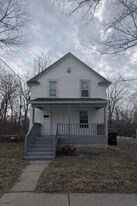 617 Going St in Pontiac, MI - Building Photo