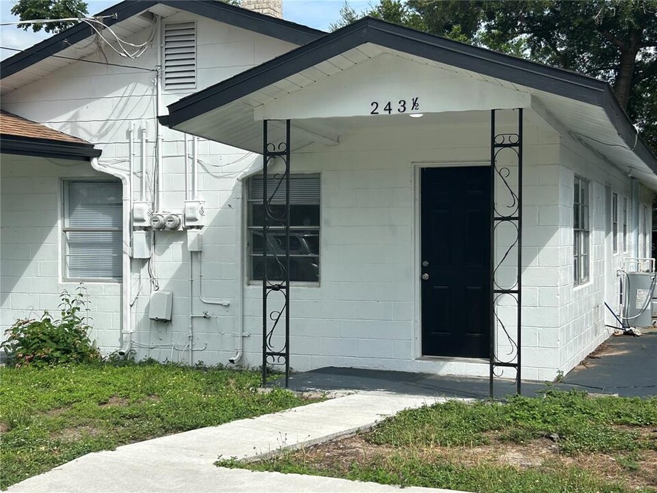 243 Avenue L NE in Winter Haven, FL - Building Photo