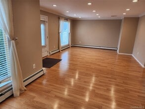 4143 Harriet Rd in Bethpage, NY - Building Photo - Building Photo