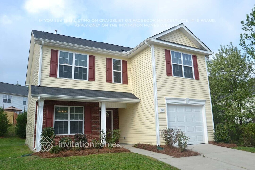6112 Thompson Brook Lane in Charlotte, NC - Building Photo