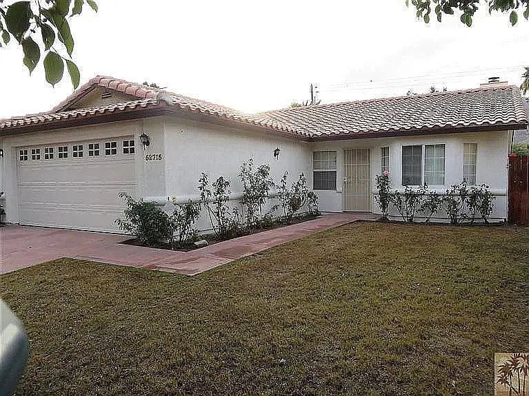 52715 Avenida Bermudas in La Quinta, CA - Building Photo