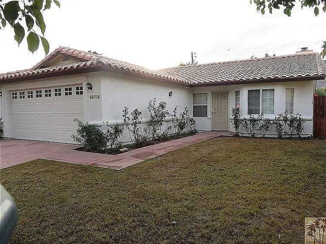 property at 52715 Avenida Bermudas