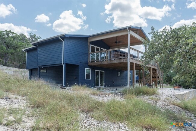 268 White Oak Dr in Canyon Lake, TX - Foto de edificio - Building Photo