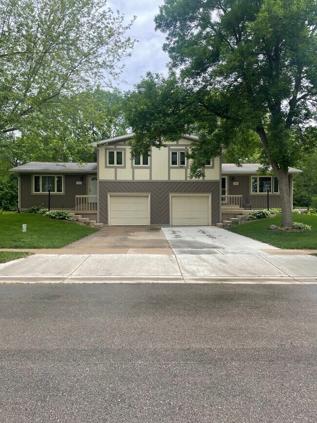 7110 Park Shores Ct Rentals in Middleton, WI