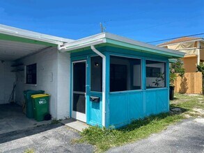 461 S Brevard Ave in Cocoa Beach, FL - Building Photo - Building Photo