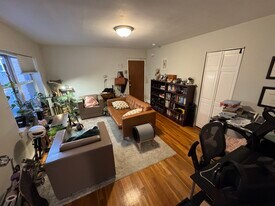 783 Washington St, Unit 6 in Brookline, MA - Building Photo