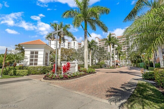 460 Launch Cir in Naples, FL - Building Photo - Building Photo