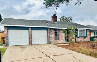 11615 Kirkmeadow Dr in Houston, TX - Building Photo