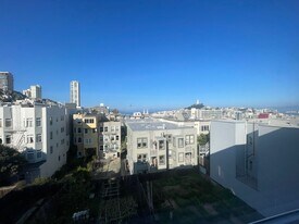 1062 Washington St in San Francisco, CA - Building Photo