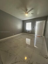 2090 NW 31st St in Miami, FL - Building Photo - Building Photo