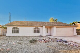 8125 E Ellis St in Mesa, AZ - Building Photo