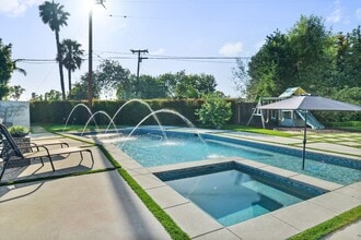 11951 Gladstone Dr in Santa Ana, CA - Building Photo - Building Photo