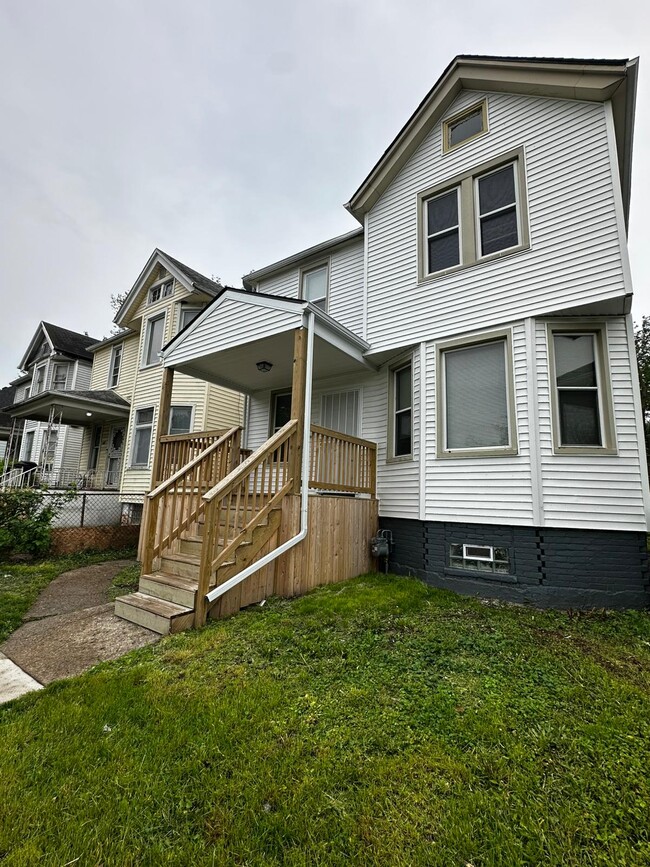 5409 Fischer St in Detroit, MI - Building Photo - Building Photo