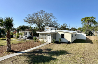 5566 Kelly Dr N in St. Petersburg, FL - Building Photo - Building Photo