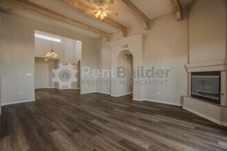 9204 Camino Viejo Dr NW in Albuquerque, NM - Foto de edificio - Building Photo