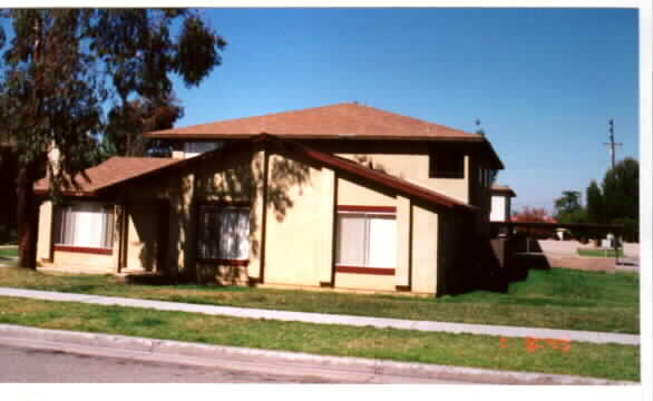 1133 Post St in Redlands, CA - Foto de edificio