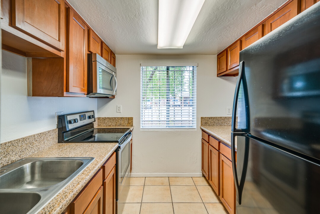 Ocotillo Oasis in Glendale, AZ - Building Photo