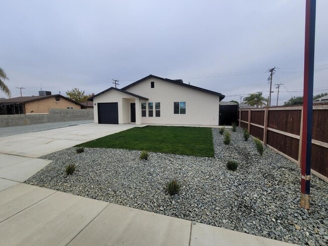 1800 Dover St in Delano, CA - Building Photo - Building Photo