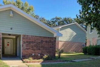 231 Gene in Buffalo, TX - Building Photo - Building Photo