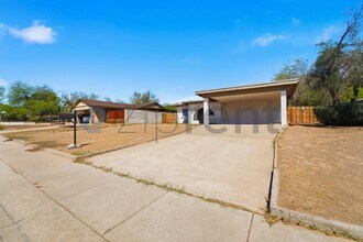 9037 N 14th St in Phoenix, AZ - Building Photo - Building Photo