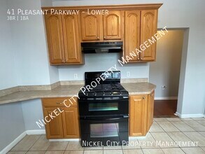 41 Pleasant Pkwy in Cheektowaga, NY - Building Photo - Building Photo