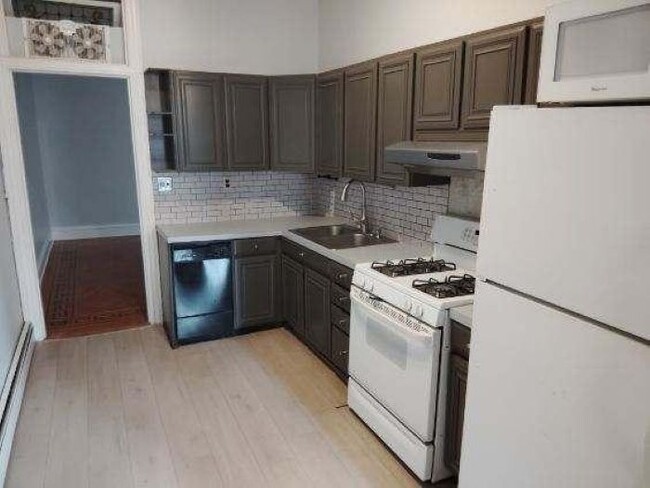 1732 Linden Ave, Unit Rear in Baltimore, MD - Building Photo - Building Photo