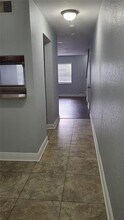7102 Waterside Dr in Tampa, FL - Building Photo - Building Photo
