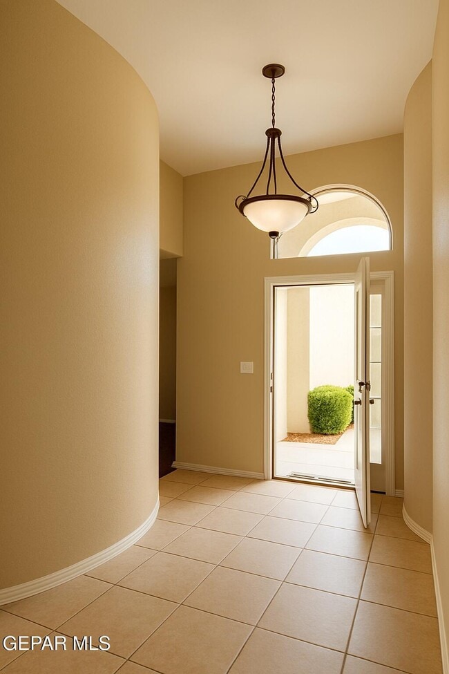 6101 Los Siglos Dr in El Paso, TX - Building Photo - Building Photo