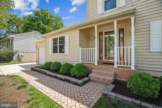 10902 Valley Brook Dr in Fort Washington, MD - Building Photo - Building Photo