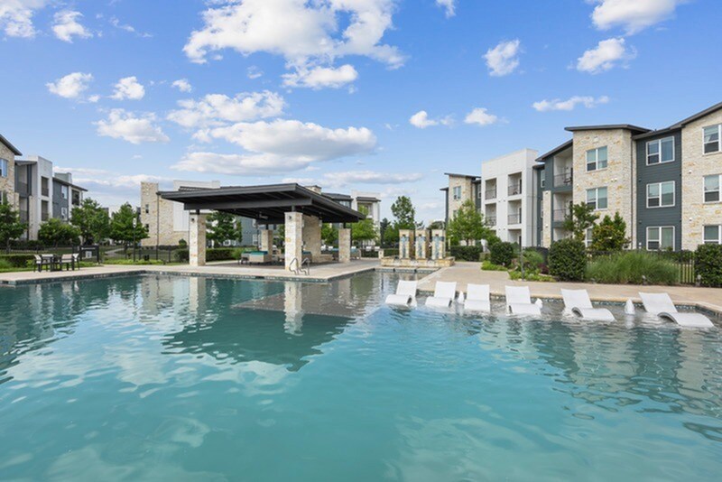 Lantower Techridge in Pflugerville, TX - Building Photo