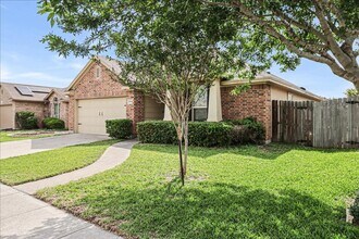 3906 Las Bahias Dr in Corpus Christi, TX - Building Photo - Building Photo