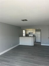 2829 Santa Barbara Blvd in Cape Coral, FL - Building Photo - Building Photo