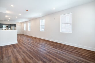 212 Manheim St, Unit 1 in Philadelphia, PA - Building Photo - Building Photo