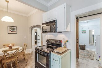 4041 Pine Hill Dr in Jackson, MS - Building Photo - Building Photo