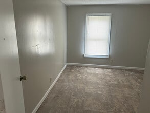 132 Thompson St in Sylvania, GA - Building Photo - Building Photo