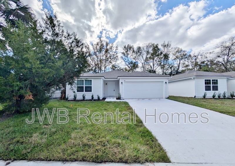 1938 Tuskegee Rd in Jacksonville, FL - Building Photo