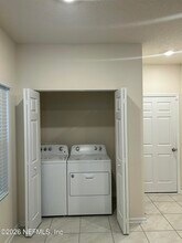 911 Capitol Pkwy in Jacksonville, FL - Building Photo - Building Photo