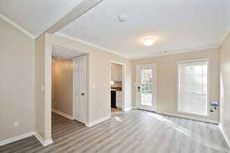 2624 Country Trce SE, Unit B in Conyers, GA - Building Photo - Building Photo