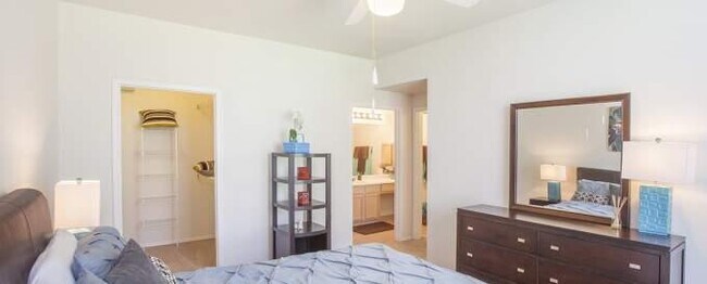 12840 S Kirkwood Rd in Stafford, TX - Building Photo - Building Photo